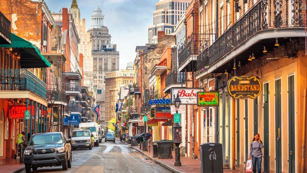 Safest-places-to-stay-in-New-Orleans-featured-image
